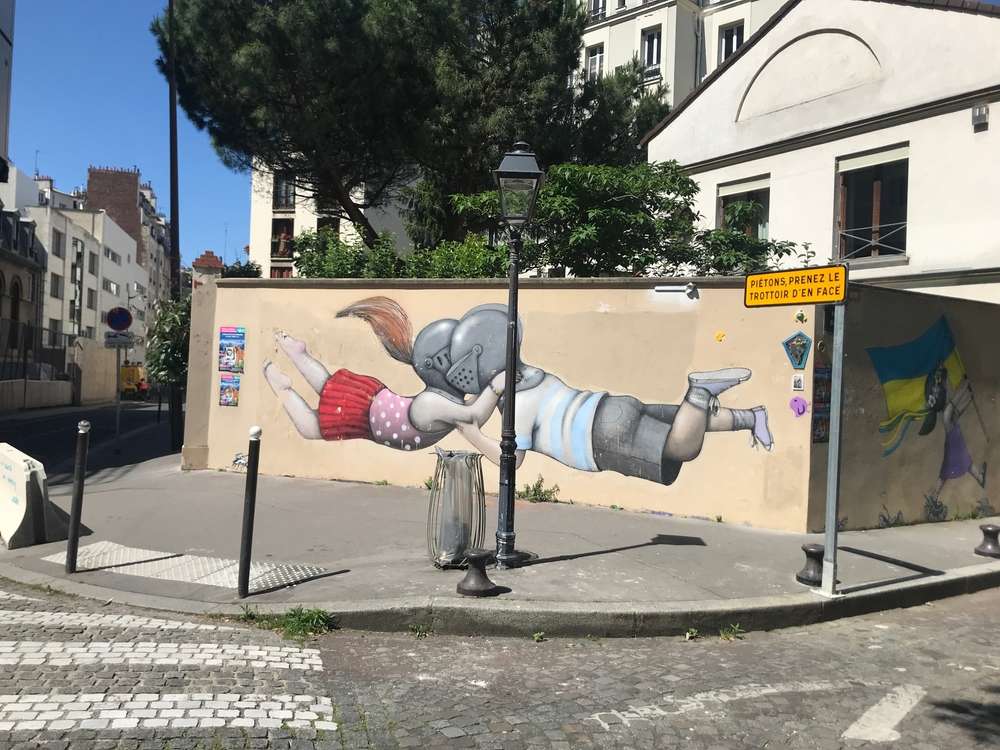 Photo de peintures murales dans le quartier de la Butte-aux-Cailles.