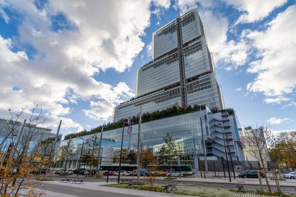 vue sur le Tribunal de Paris
