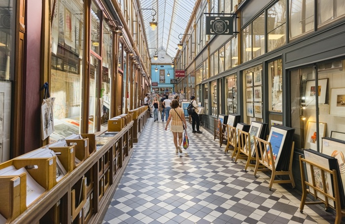 intérieur du passage Jouffroy à Paris