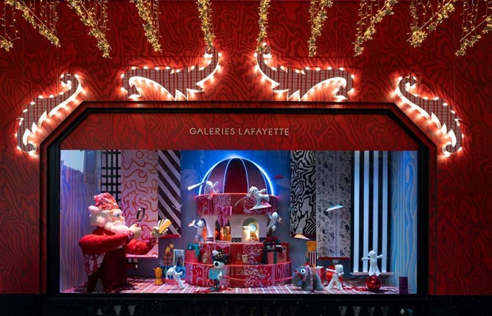 vitrine de Noël des Galeries Lafayette
