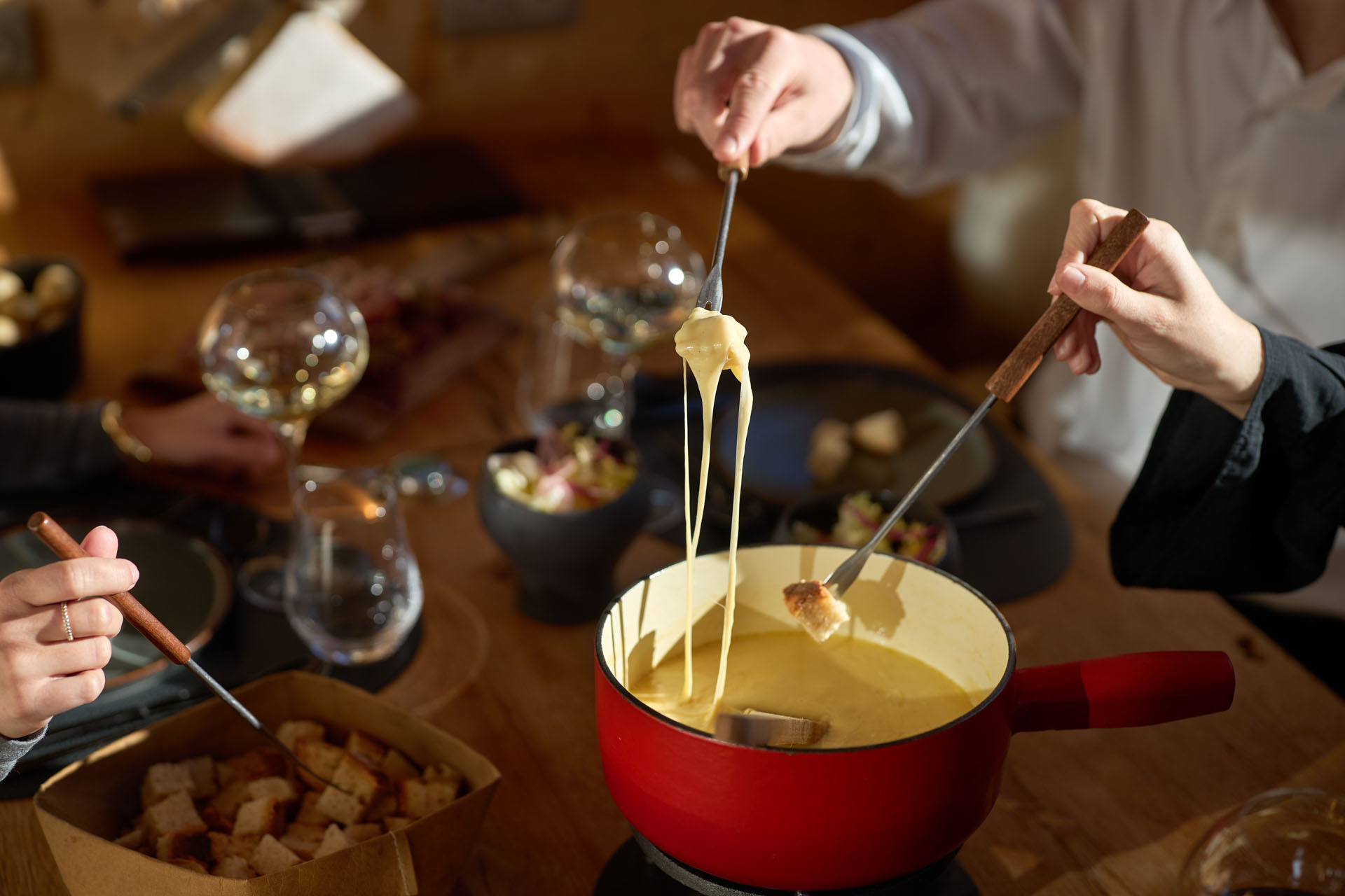 fondue spécialité savoyarde servi aux Mas Hauts