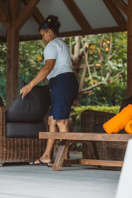 cleaning lady in mauritius