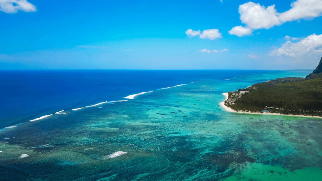 golf near the sea in mauritius